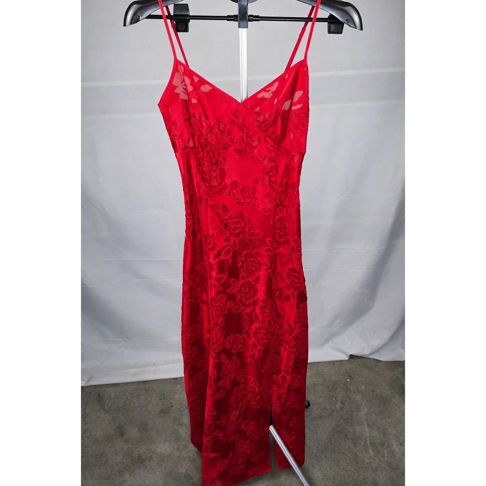 Victoria's Secret‎ Gold Label Red Lace Romantic Maxi Slip Dress, Small